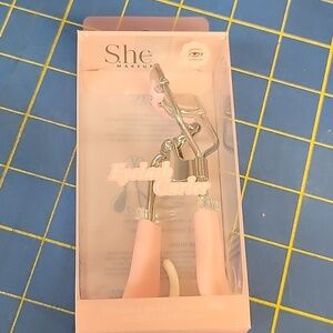 She Makeup Eyelash Curler with Pink Handles New Sealed Package